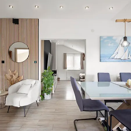 Valentina تروغير